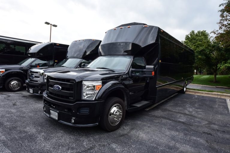 Denver limo limousine Car service Denver airport